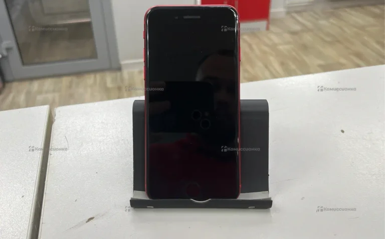 Apple iPhone SE  2020 64Gb