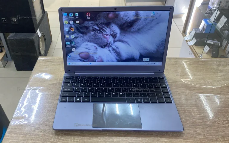 Ноутбук  Default string x133