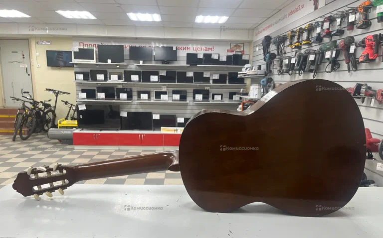 Гитара YAMAHA C40