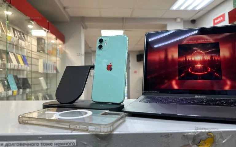 Apple iPhone 11 4/64 ГБ