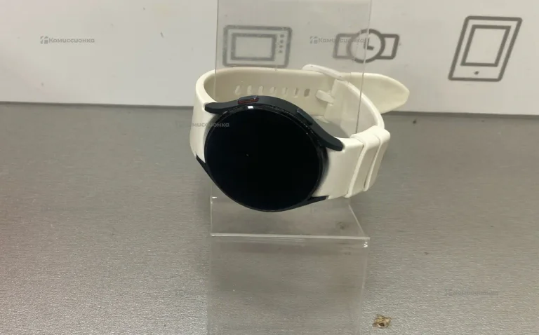 Часы  Galaxy Watch 4