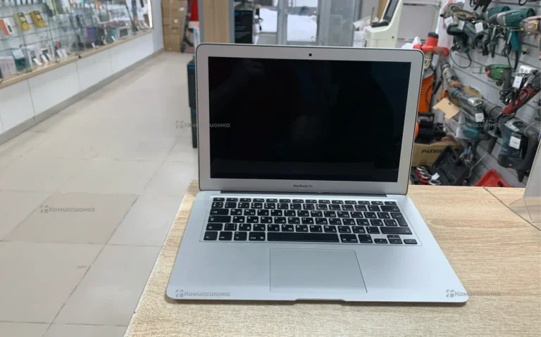 Ноутбук  MacBook Air 2015 8/128gb