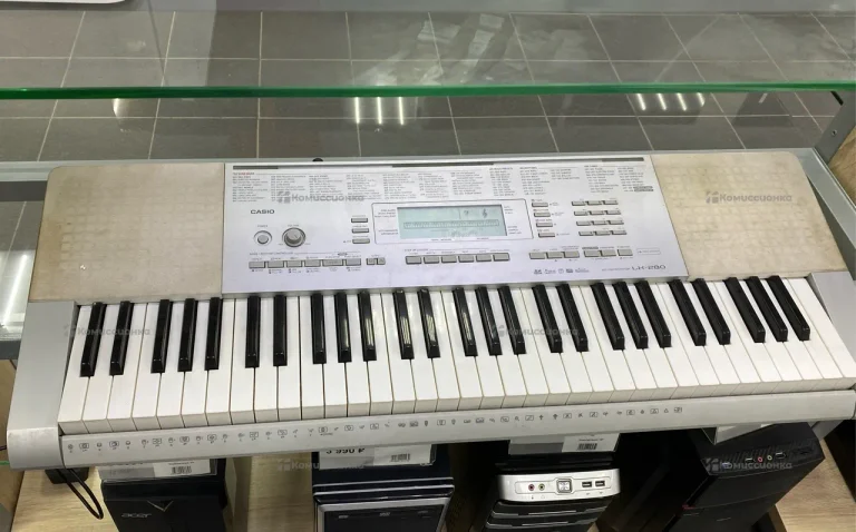 Синтезатор Casio LK-280