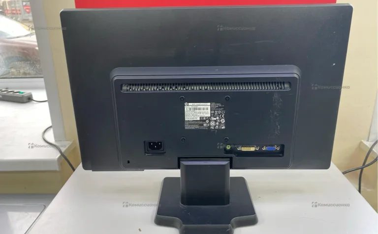 Монитор HP W2072a