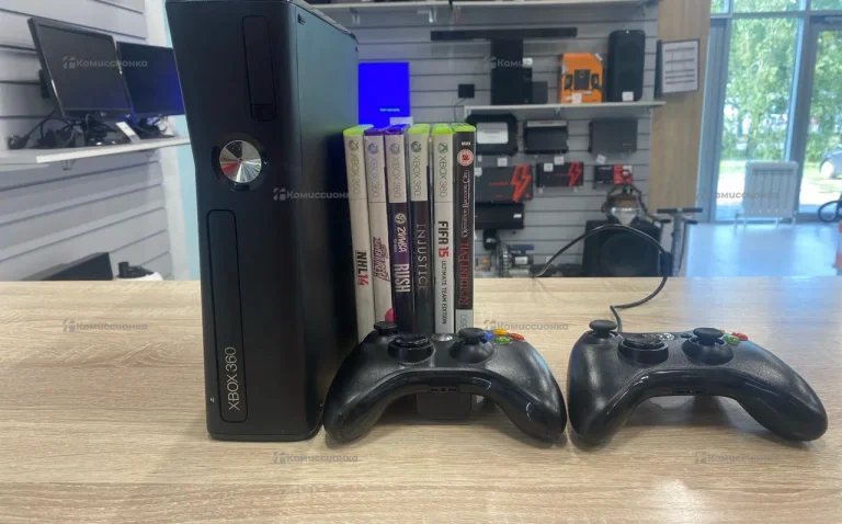 Приставка Xbox 360 S.