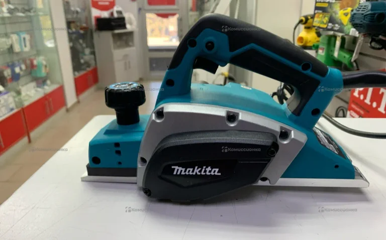 Рубанок Makita
