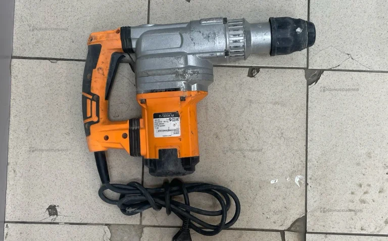 Перфоратор Вихрь П-1600К-М