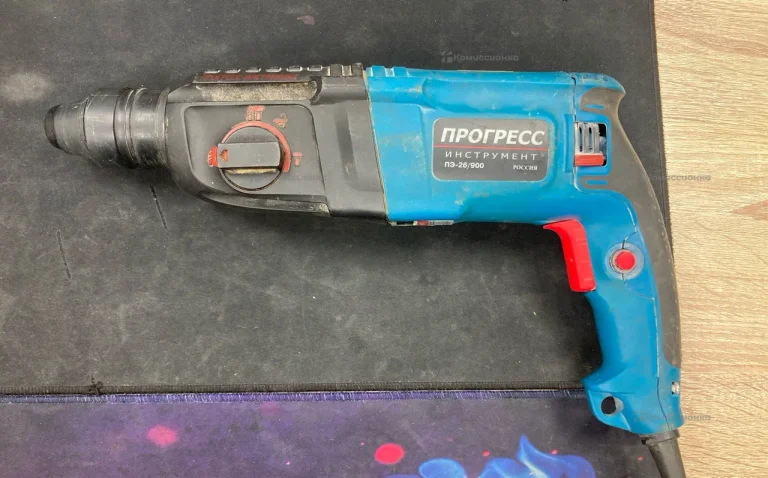 Перфоратор ПРОГРЕСС-ИНСТРУМЕНТ ПЭ-26/900
