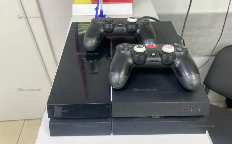 Приставка Sony PS4 Fat 500Gb.