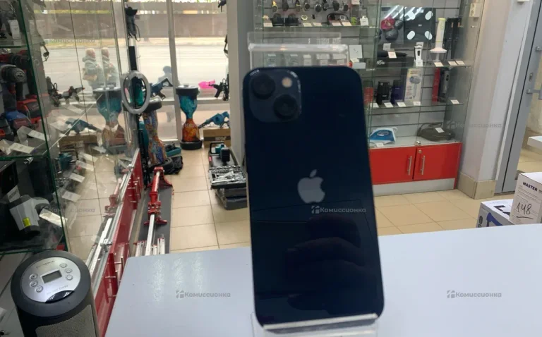 Apple iPhone 13 4/128 ГБ