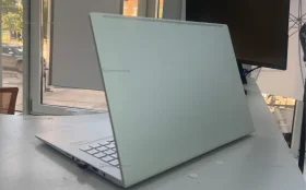 Ноутбук  ASUs VivoBook K513E