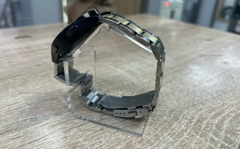 Часы  Galaxy Watch 4