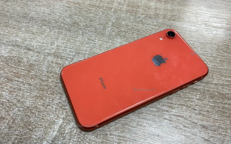 Apple iPhone XR 3/64 ГБ