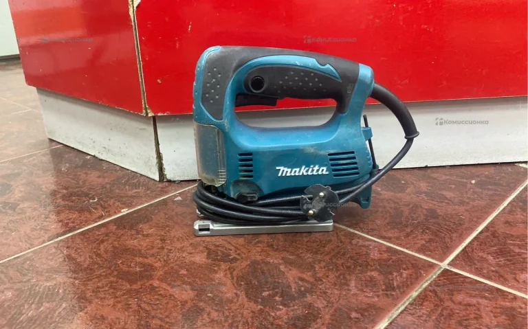 Makita лобзик 4326 / 4329