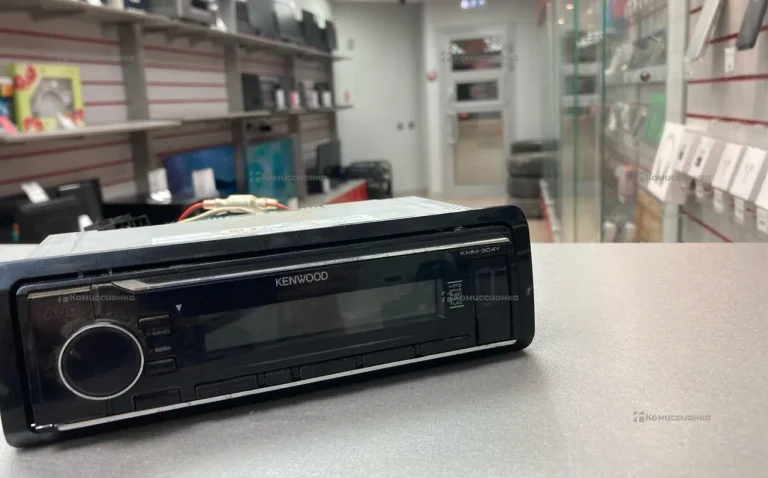 Автомагнитола  Kenwood KMM-304Y