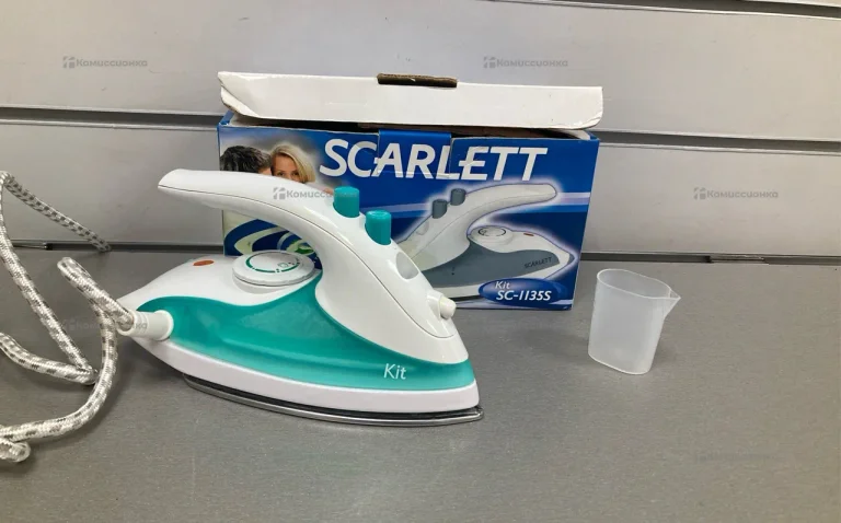 Утюг Scarlett SC-ii35s
