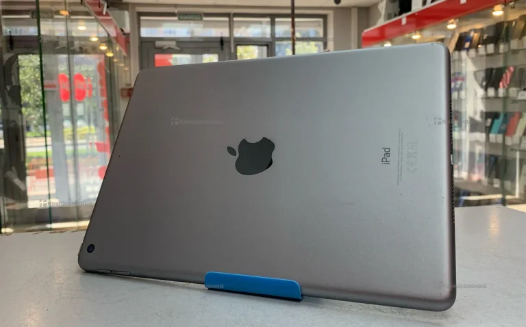 Планшет Apple iPad (2018) 32Gb Wi-Fi