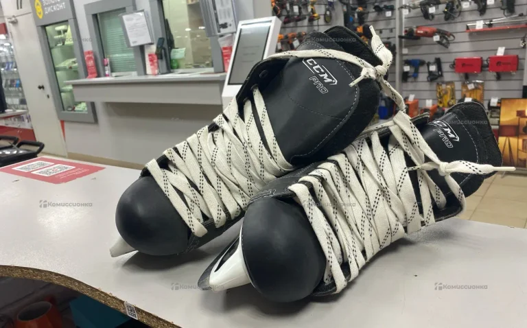 Коньки (40 размер )