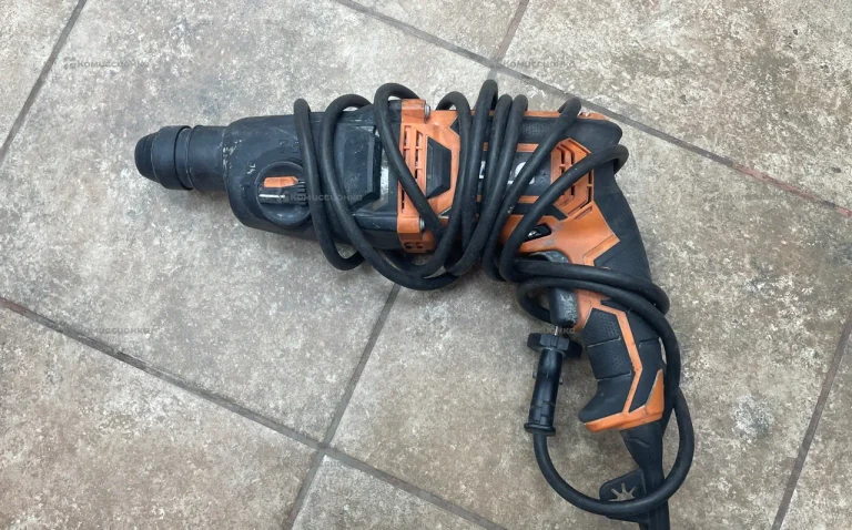 Перфоратор AEG KH 24 IE