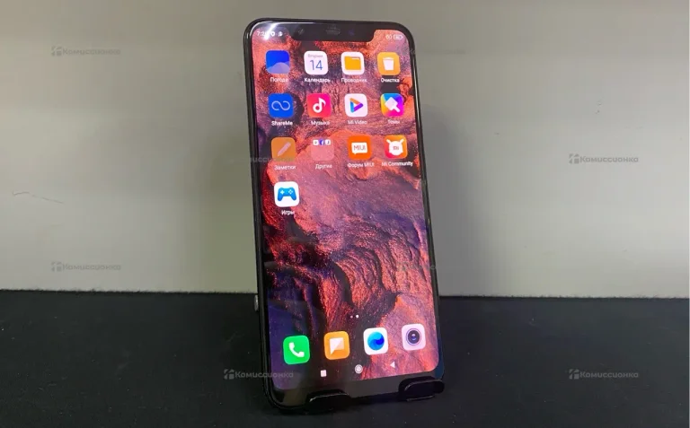 Xiaomi Mi 8 6/64 ГБ
