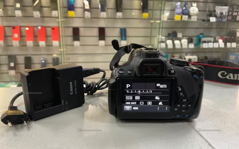 Фотоаппарат  Canon EOS650D