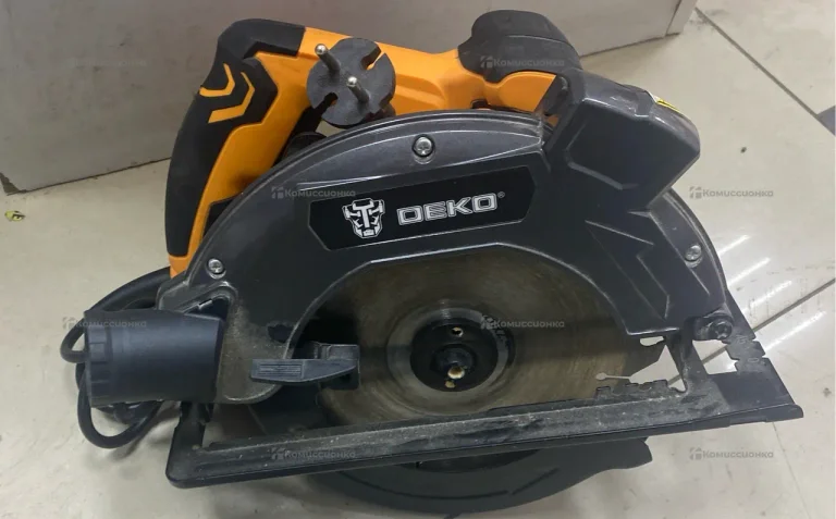 Циркулярная пила DEKO DKCS1000