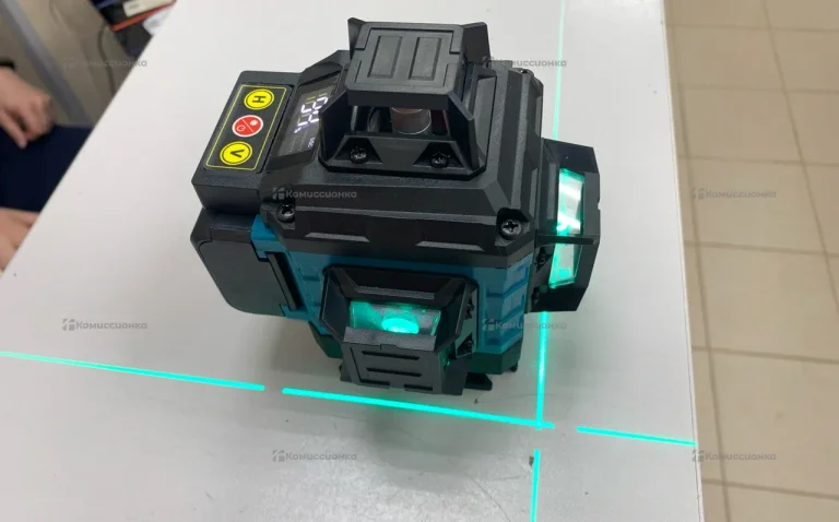 Лазерный уровень Makita реплика 16D