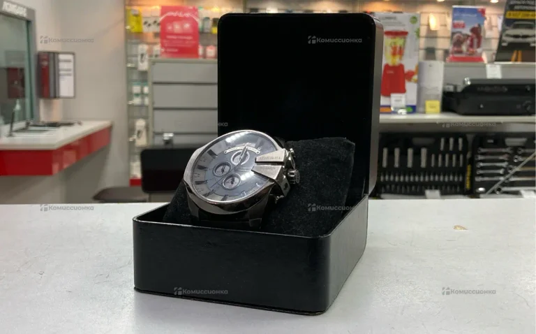 Часы  Diesel Mega Chief DZ4549