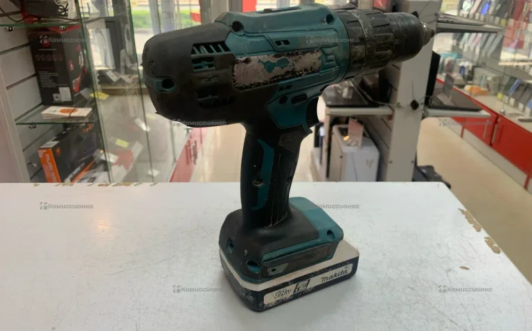 Шуроповерт Makita