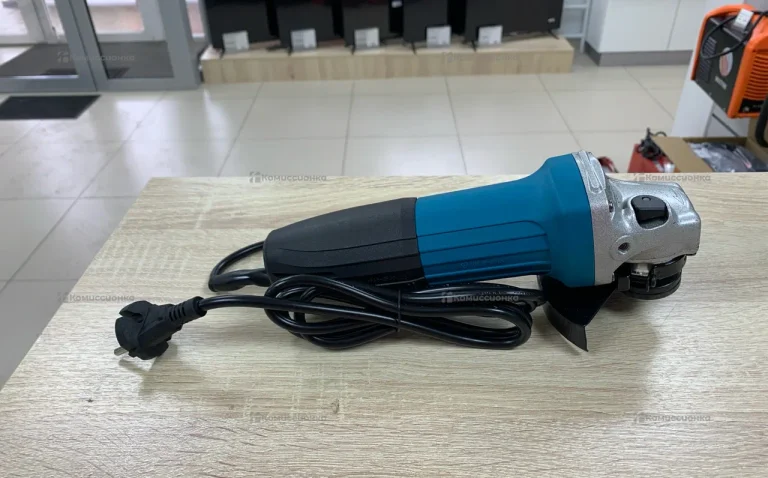 УШМ Makita 125 SU5030R