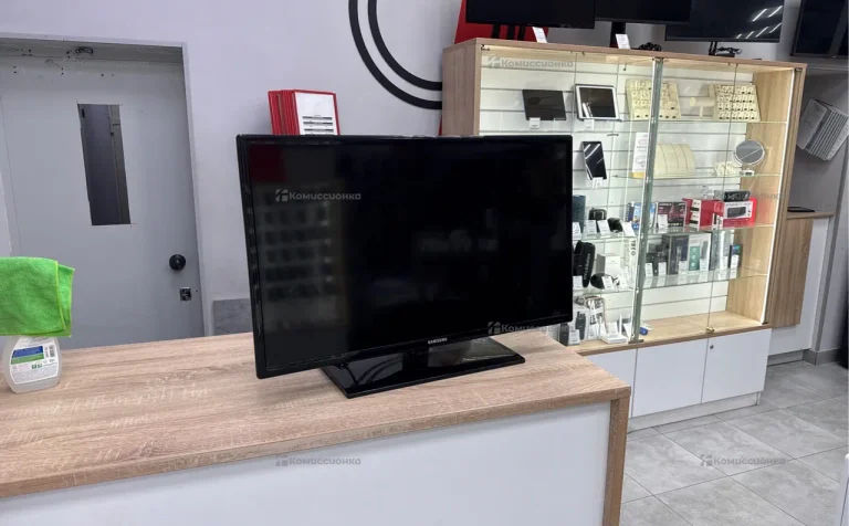 Телевизор Samsung UE32EH4000