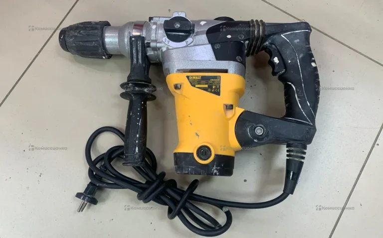 Отбойный молоток DeWALT dw3008b