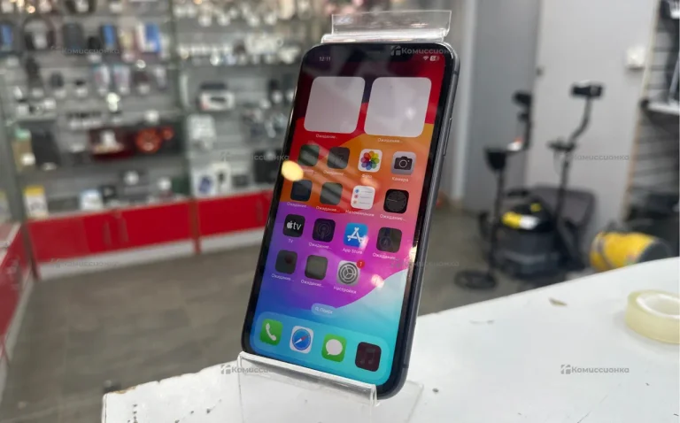 Apple iPhone 11 4/64 ГБ