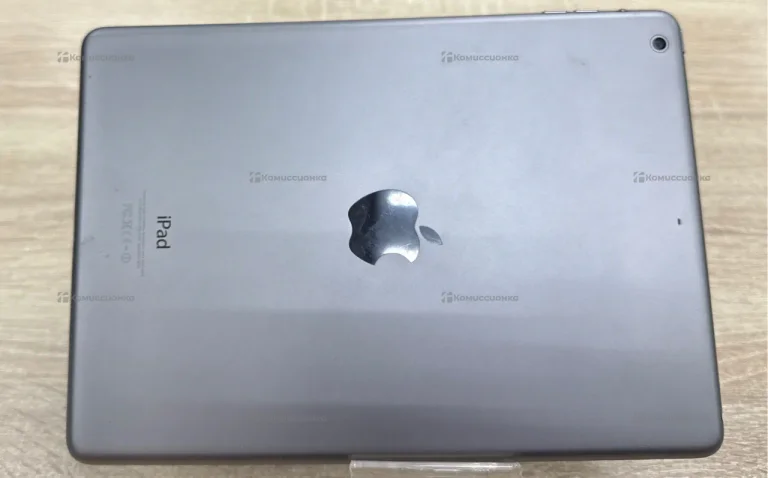 Планшет Apple iPad Air 32Gb Wi-Fi