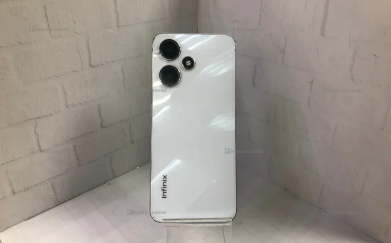 Infinix Hot 30 Play 8/128 ГБ