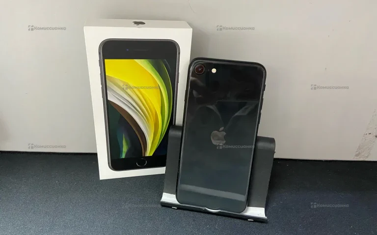 Apple iPhone SE (2020) 3/64 ГБ