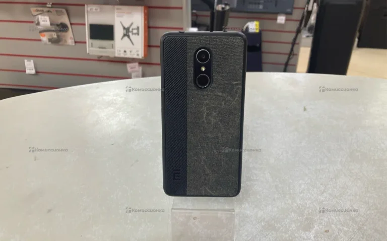 Xiaomi Redmi 5 3/32 ГБ