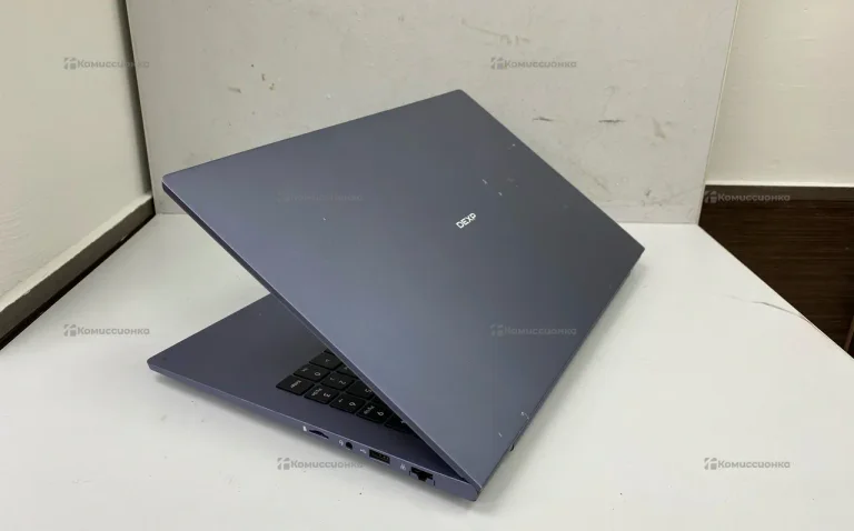 Ноутбук  Dexp Atlas