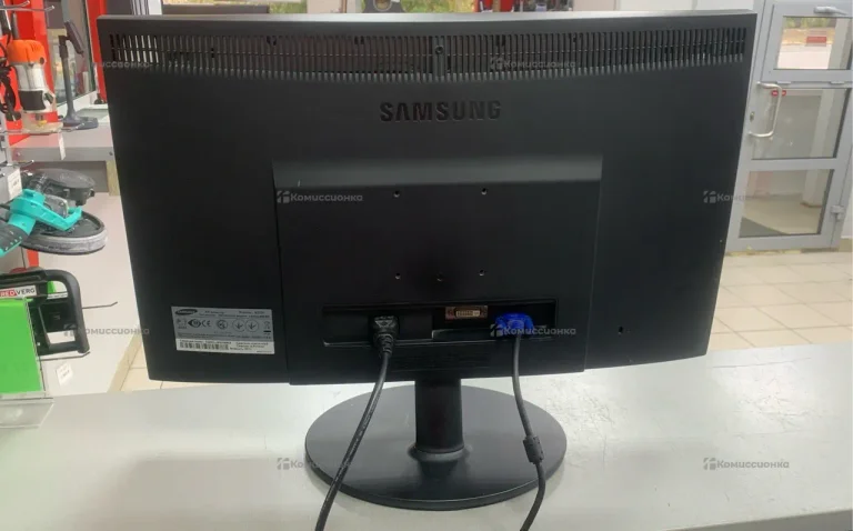 Монитор Samsung SyncMaster E2320