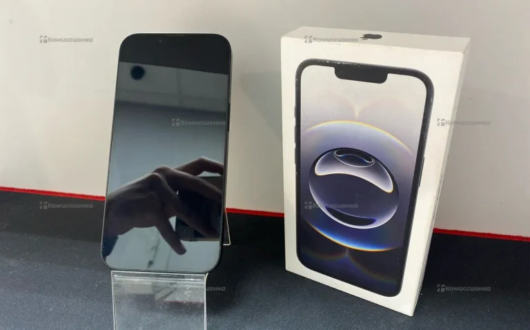 Apple iPhone 16e 8/128 ГБ