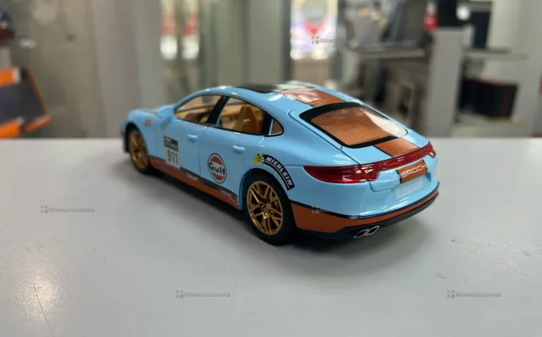 Модель спортивного автомобиля Nicce 1:24 Porsche Panamera, модель литая из металлического сплава, модель автомобиля со звуком и