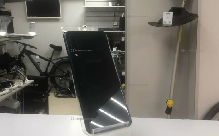Samsung Galaxy A7 (2018) 4/64 ГБ