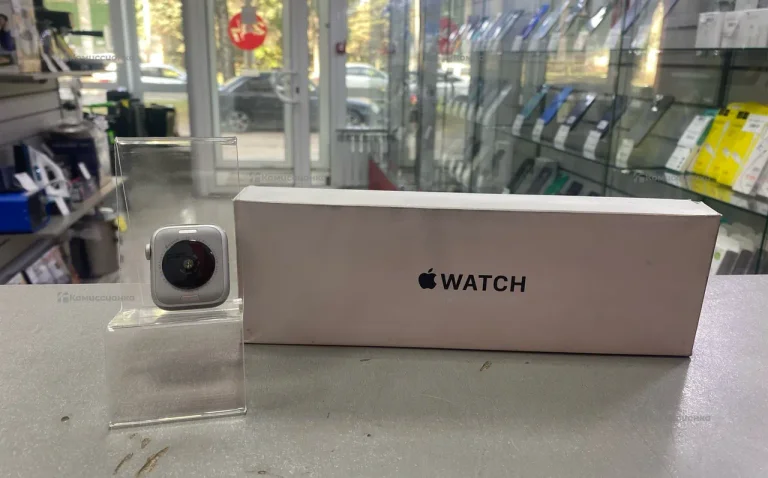 Часы  Apple Watch SE 2024 40mm
