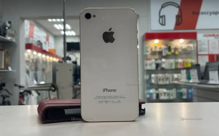 Apple iPhone 4 8GB