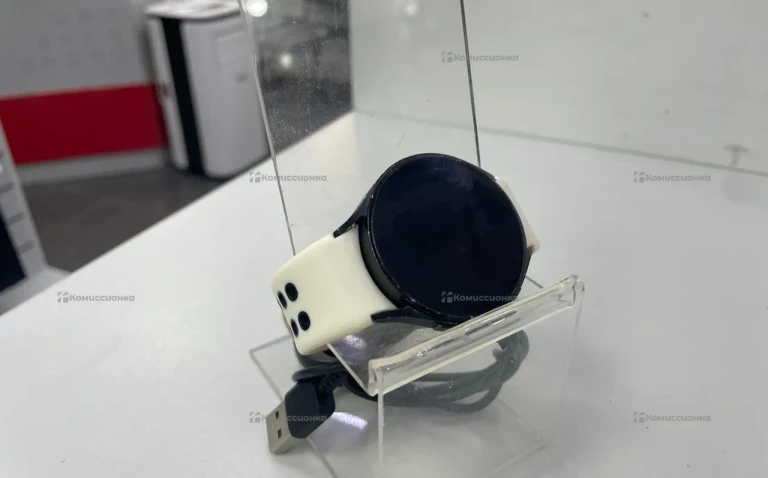 Часы Samsung Galaxy watch 4 44mm