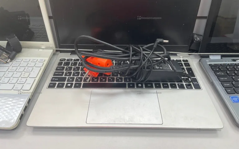 Ноутбук  Китай i7