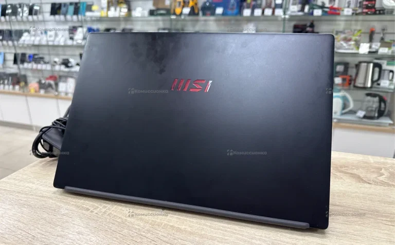 Ноутбук MSI Modern 15 Ryzen 5 8/256