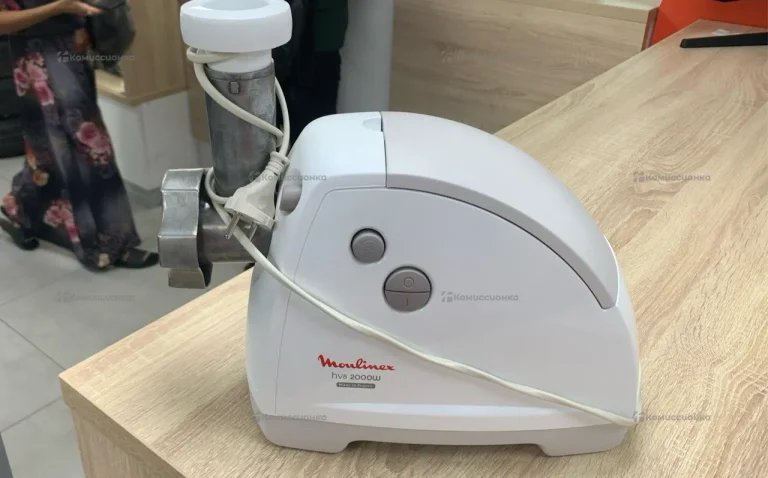 Мясорубка MOULINEX HV8