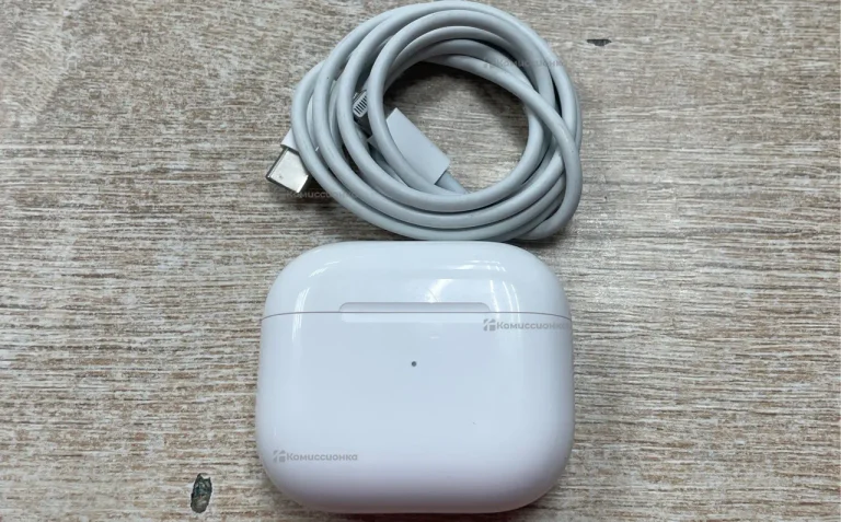 Кейс для наушников AirPods 3