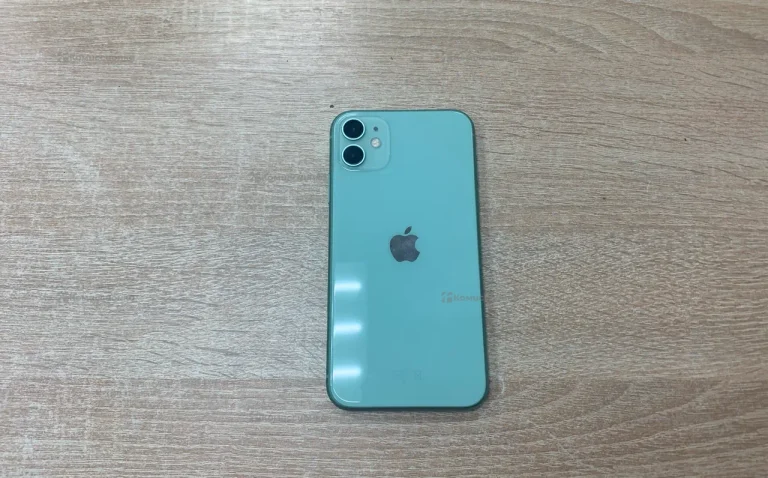 Apple iPhone 11 4/128 ГБ